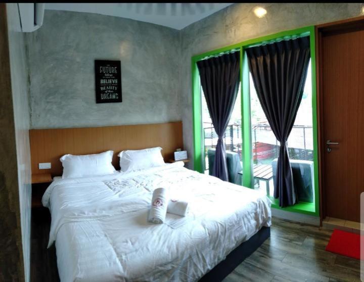 Rick Resort Teluk Intan Esterno foto