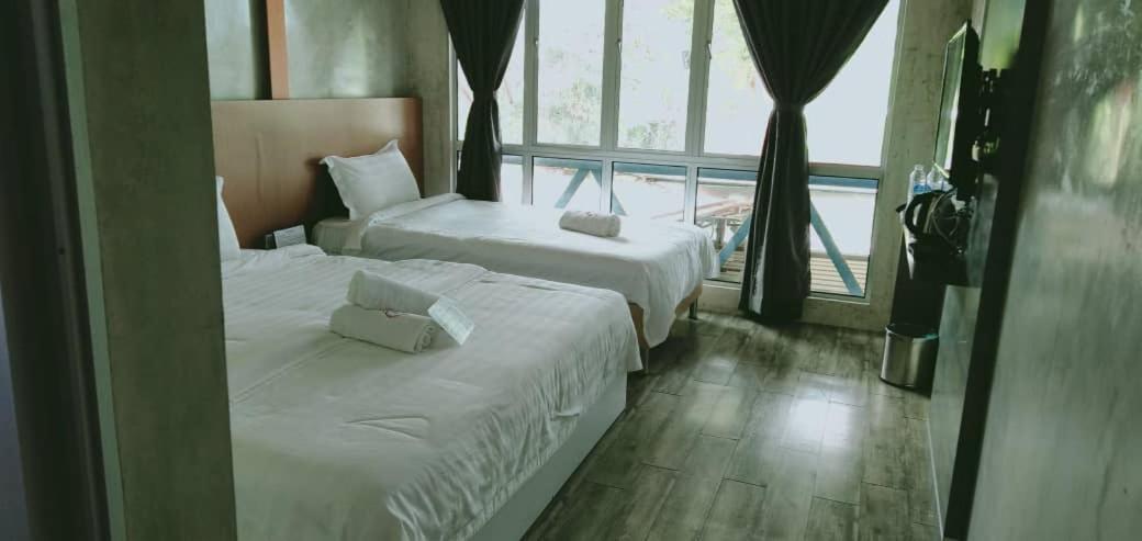 Rick Resort Teluk Intan Esterno foto