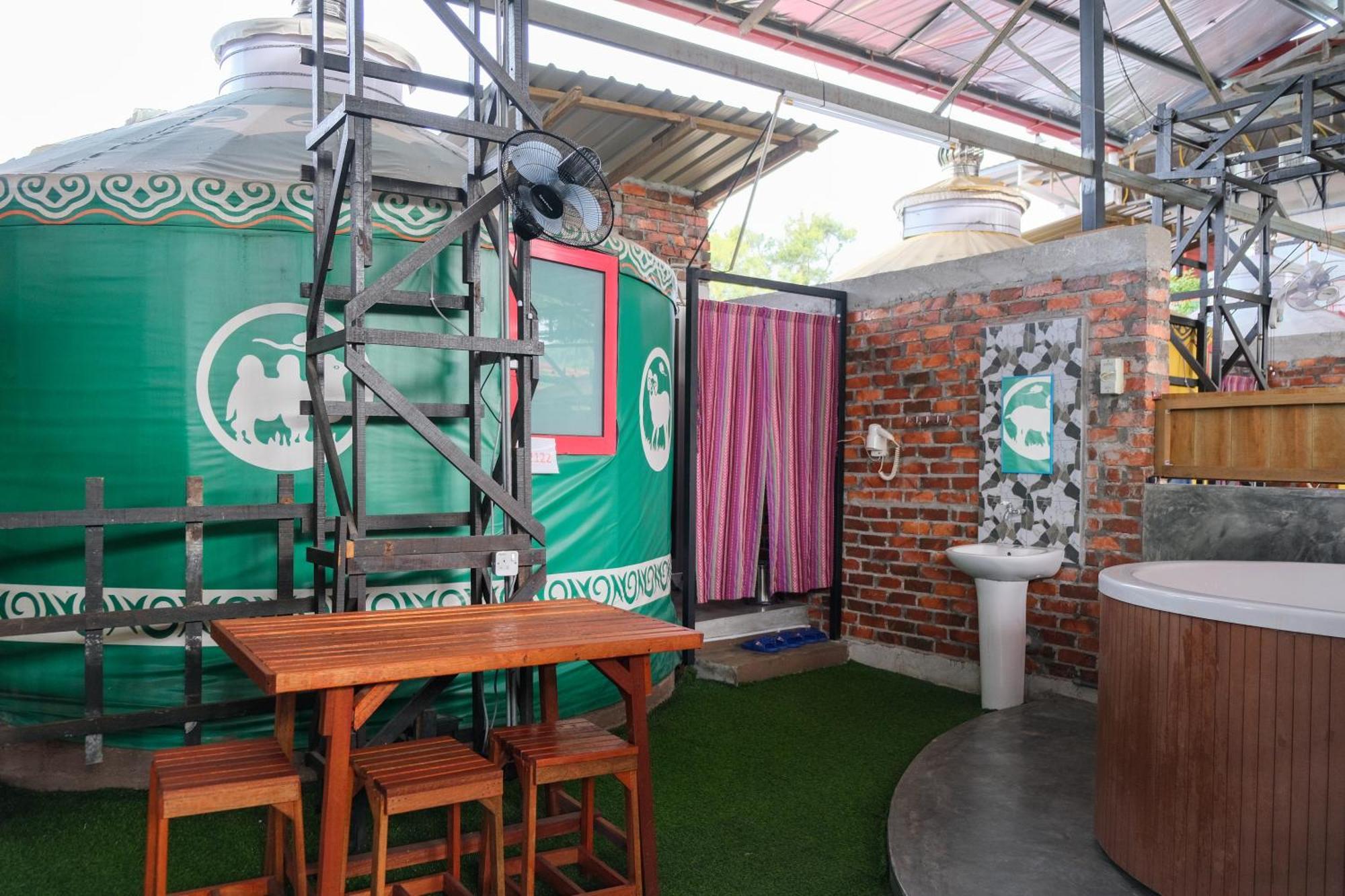Rick Resort Teluk Intan Esterno foto