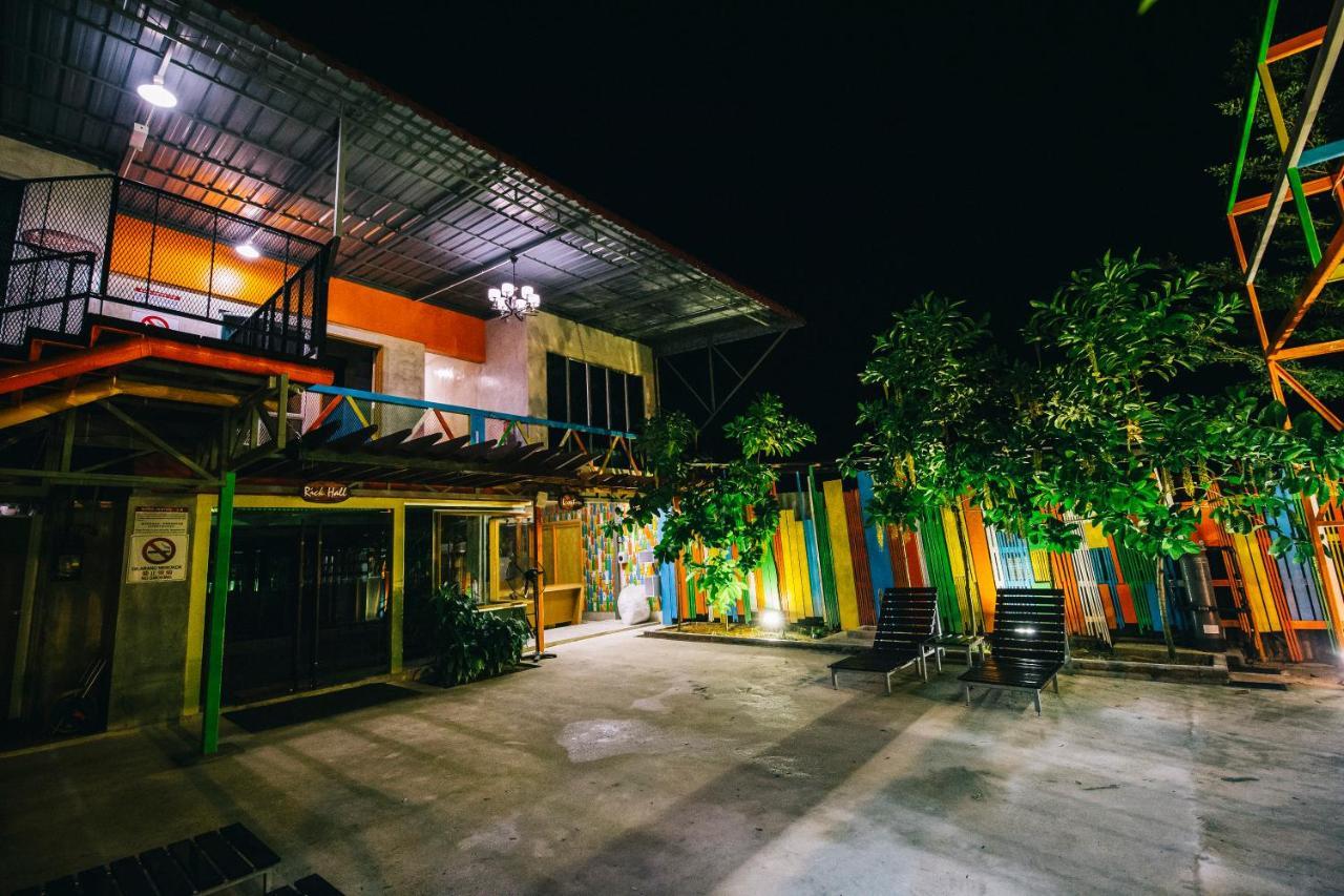 Rick Resort Teluk Intan Esterno foto